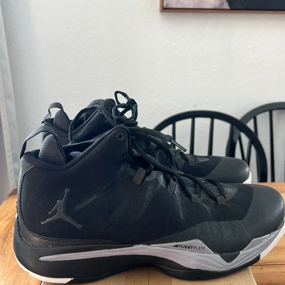 Nike Men’s Air Jordan TC black and gray size 12.5 - Picture 8 of 17